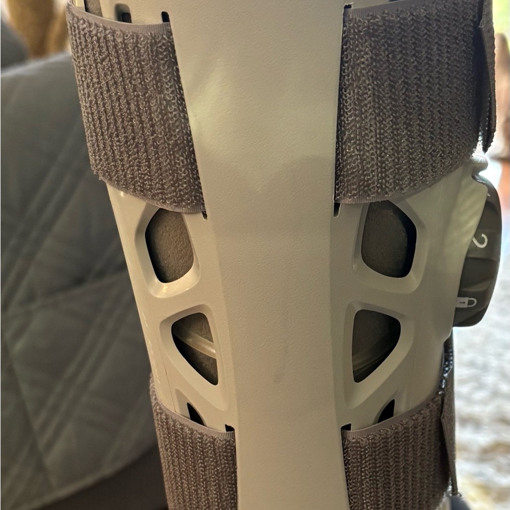 Aircast Soft Stride Walker Walking Boot Size Small - Picture 3 of 13